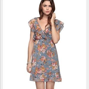 NWT Forever 21 Floral V-neck Dress